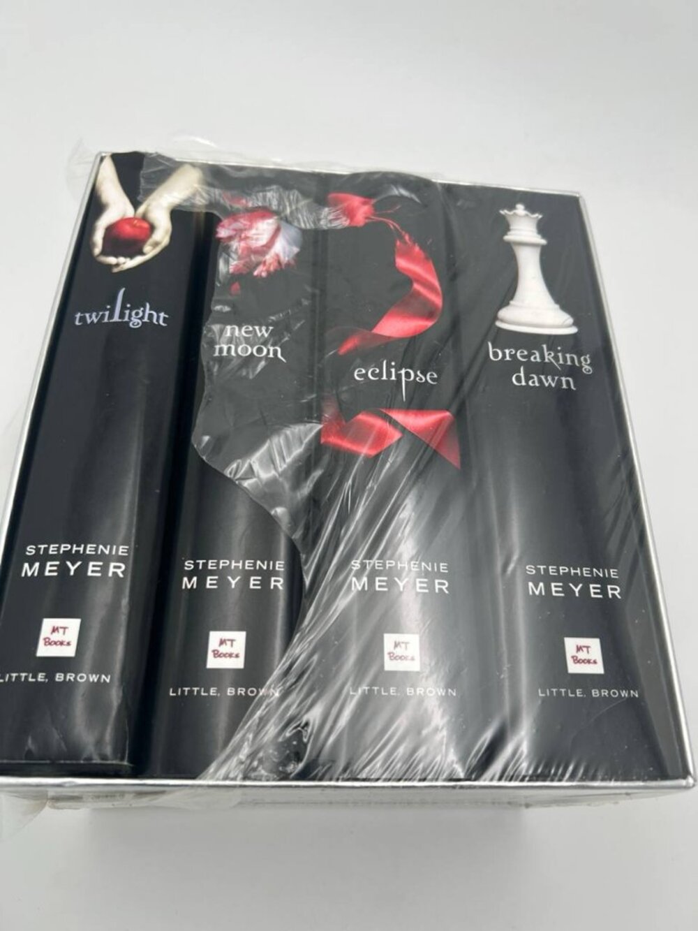 Twilight Saga Hardcover Box Set + Unopened Collector Prints